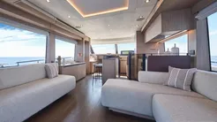PRESTIGE F6.7 — Interior