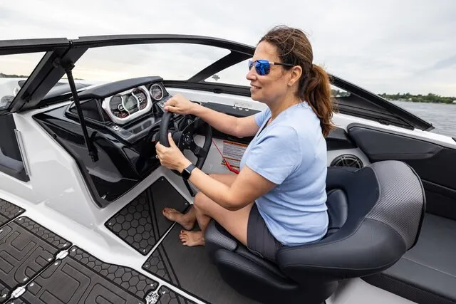 Scarab 215 LX — Скачать спецификацию