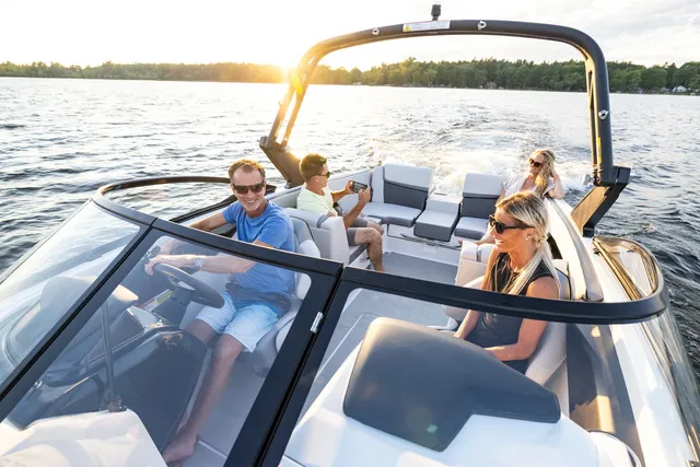 Scarab 255 SE — Prenesi specifikacije